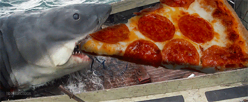 jaws_pizza.gif